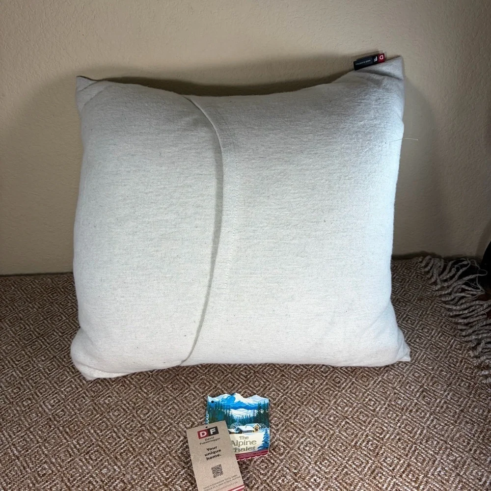 Pod Throw Lumber Pillow Winter Ski Lodge Decorative Alpine Chalet 16x16 NWT